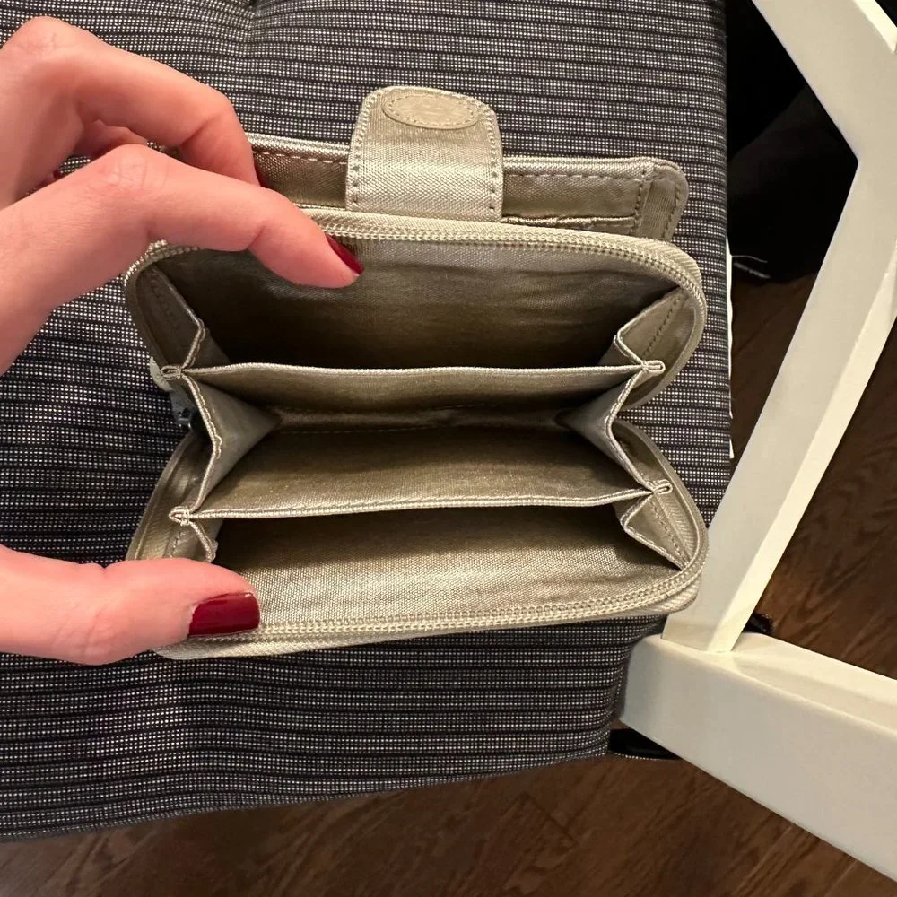 Kipling small wallet in gold - Picture 5 of 6